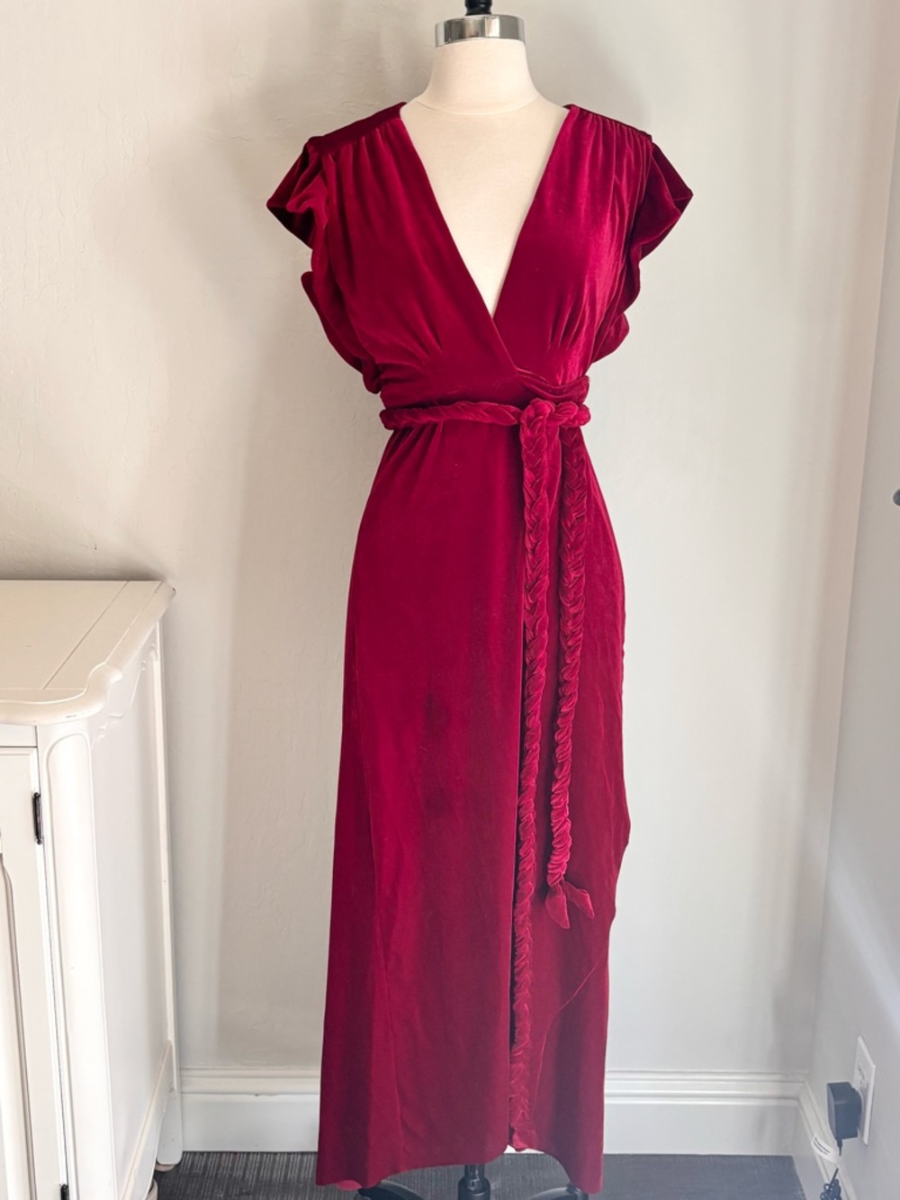 MISA Los Angeles Carolina Velvet Wrap Dress Braided Sash Flutter Sleeve Wine, L